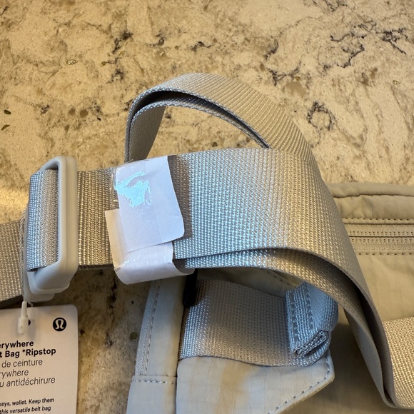 NWT Lululemon Athletic everywhere belt‎ bag - Picture 8 of 12